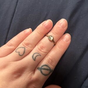 Elegant Gold Ring with Clear Gemstone